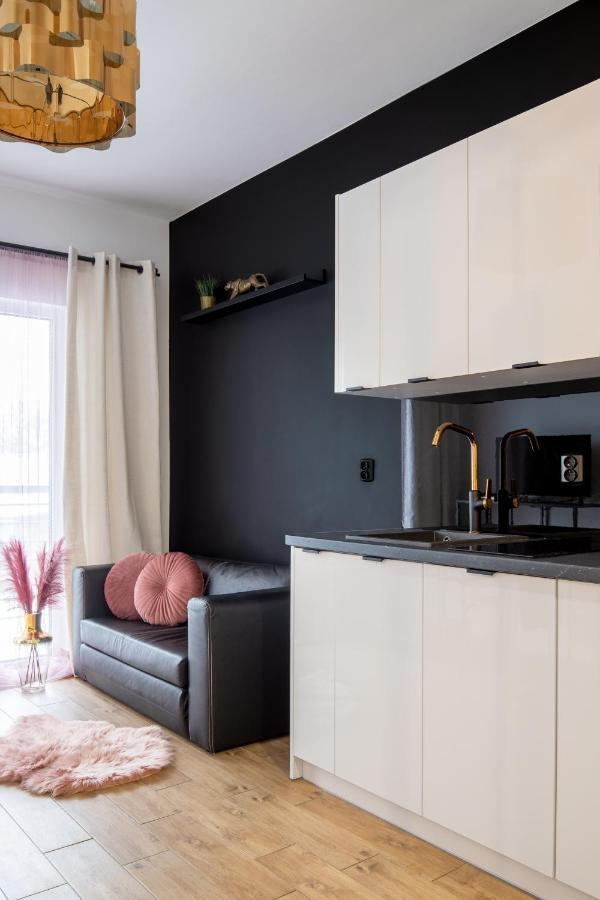 Wyjatkowy Apartament Z Prysznicem Posrodku Na Wyjatkowe Wieczory - Dostep Na Kod, Parking 罗兹 外观 照片